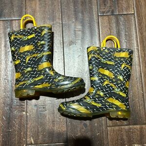 Little kids size 11/12 light up construction rain boots